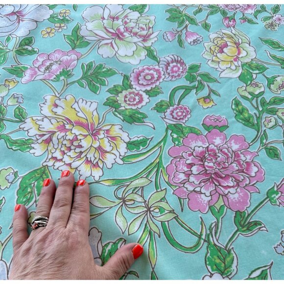 Vintage 1970s sheet, fitted/bottom bedsheet, roses, peonies, pastel, twin size - Picture 4 of 10